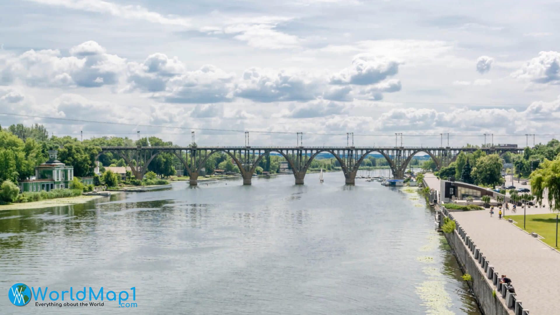 Brücke in Dnipro